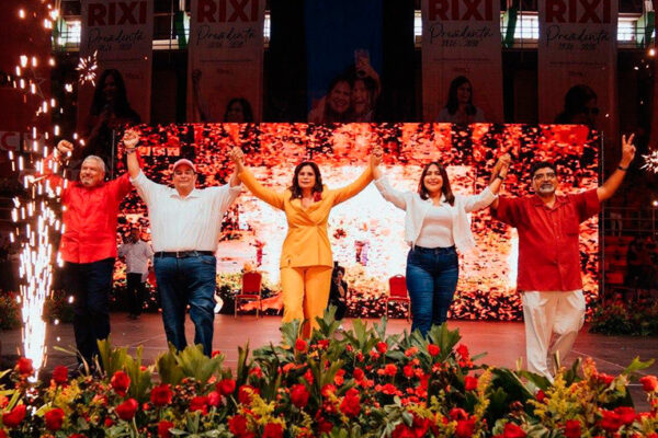 Rixi Moncada, procalamada como candidata presidencial del Partido Libre