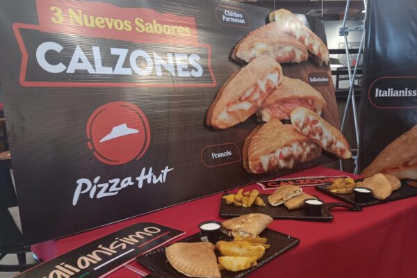 Pizza Hut Honduras lanza Nuevas Especialidades de Calzone